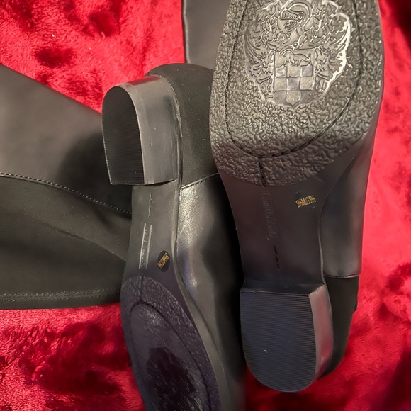 Boot - Picture 5 of 7